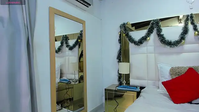 Snapshot of Latin_Pleasures chatting on November 27, 2025, 8:42 pm Latin Pleasures online show from November 27, 2025, 8:42 pm