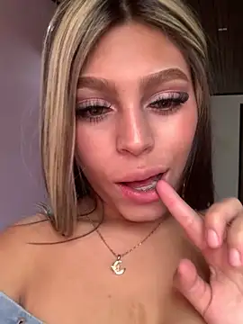 ZoeMillerPink  online show from October 11, 2025, 5:25 pm