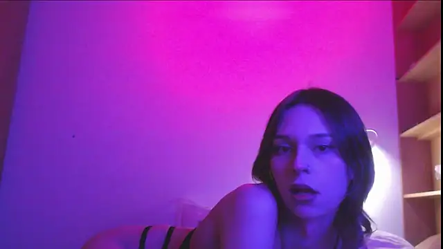 SophieDiamond Xx online show from December 15, 2025, 6:47 pm