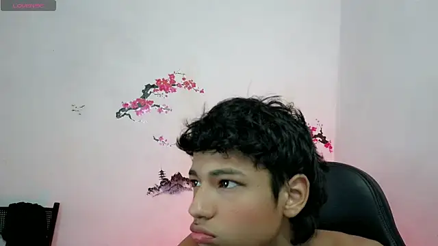 Snapshot of Im_david02 chatting on October 7, 2025, 12:50 pm Im david02 online show from October 7, 2025, 12:50 pm