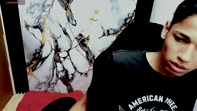 Im david02 online show from February 24, 2026, 2:07 pm