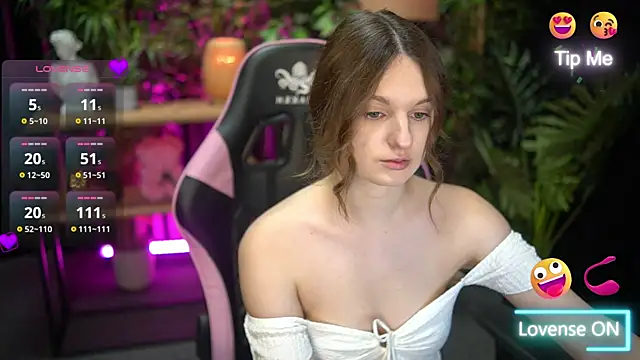 xoxo molly online show from December 15, 2025, 8:36 pm