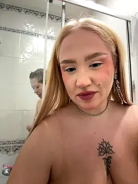 Snapshot of RollDolls chatting on October 18, 2025, 5:09 am RollDolls online show from October 18, 2025, 5:09 am