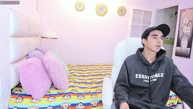 Hottie Guy online show from October 28, 2025, 5:56 pm