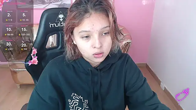 Snapshot of mia_foster_t chatting on November 5, 2025, 1:14 pm mia foster t online show from November 5, 2025, 1:14 pm