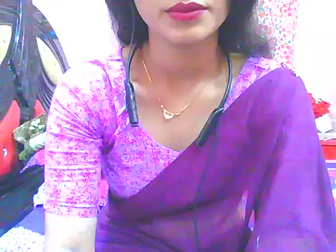 Snapshot of night_queeen7 chatting on November 22, 2025, 8:29 pm night queeen7 online show from November 22, 2025, 8:29 pm