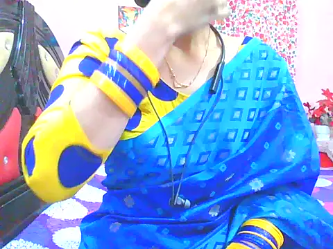 Snapshot of night_queeen7 chatting on November 25, 2025, 6:52 pm night queeen7 online show from November 25, 2025, 6:52 pm