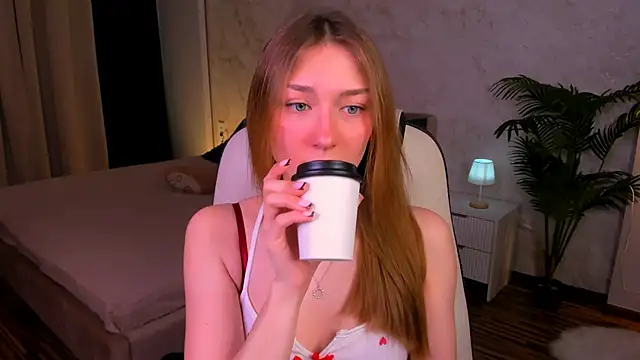 Snapshot of AngelAnabelle chatting on October 18, 2025, 8:55 pm AngelAnabelle online show from October 18, 2025, 8:55 pm