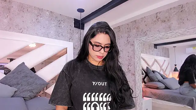 Vanessa Rain  online show from May 16, 2026, 7:24 pm