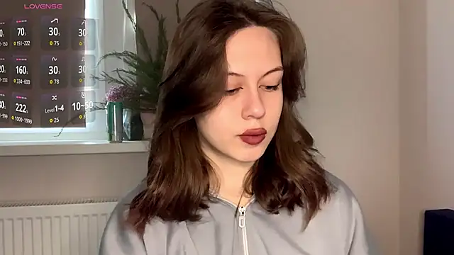 Nayra flash online show from April 17, 2026, 6:49 am