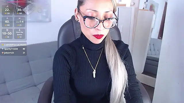 Snapshot of alexia_james_ chatting on April 27, 2026, 8:40 pm alexia james online show from April 27, 2026, 8:40 pm
