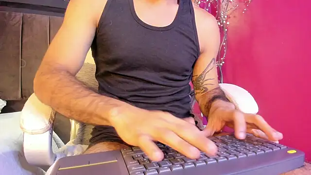 Lobo sex21 online show from October 21, 2025, 7:57 pm