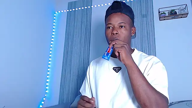 Snapshot of Dark_stallionX chatting on November 28, 2025, 10:10 pm Dark stallionX online show from November 28, 2025, 10:10 pm