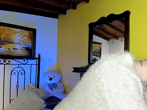 Zulyhenao online show from October 29, 2025, 10:36 am