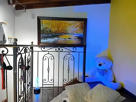 Zulyhenao online show from November 26, 2025, 11:21 am