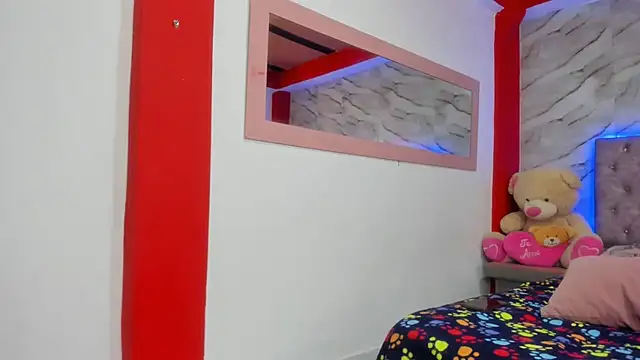 Stefany Andruw online show from November 21, 2025, 3:44 pm