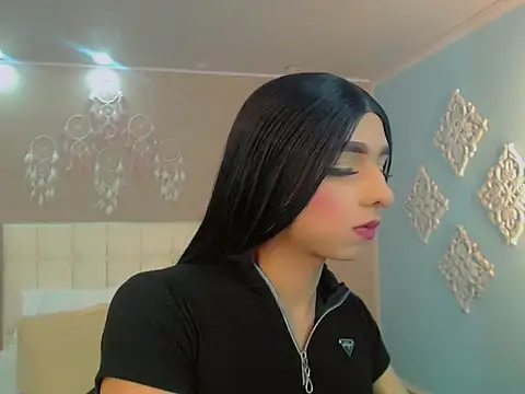 Luna LaFontaine online show from October 30, 2025, 12:03 pm