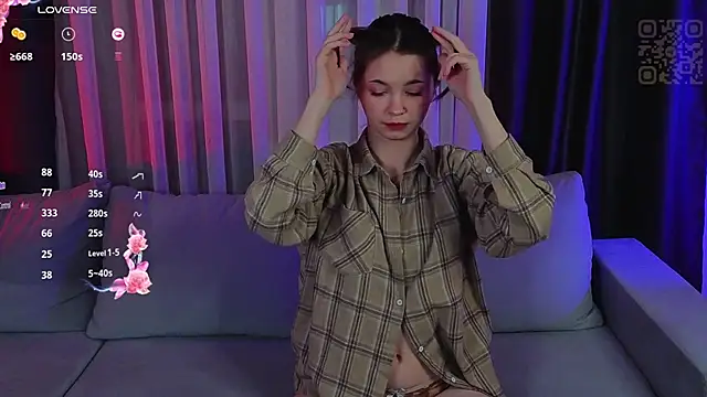 Show Ray online show from December 15, 2025, 6:36 pm