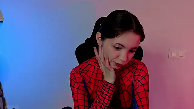 Show Ray online show from December 5, 2025, 4:27 pm