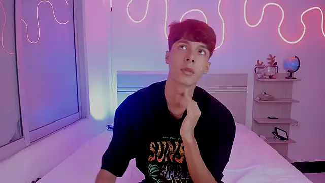 luccas ferreira online show from November 28, 2025, 7:36 pm