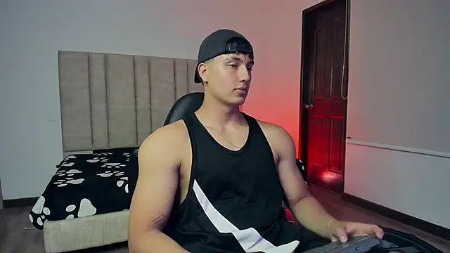 Snapshot of CHRIS_MORGAN1 chatting on November 7, 2025, 1:10 am CHRIS MORGAN1 online show from November 7, 2025, 1:10 am