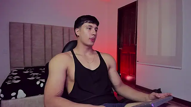 Snapshot of CHRIS_MORGAN1 chatting on November 8, 2025, 3:32 am CHRIS MORGAN1 online show from November 8, 2025, 3:32 am