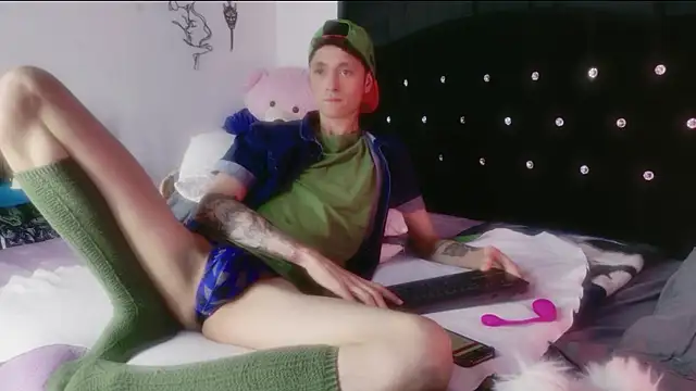 Tyler cat online show from March 28, 2026, 3:07 am