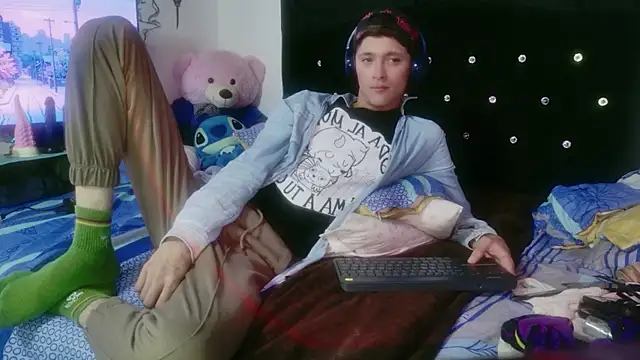 Tyler cat online show from December 17, 2025, 3:28 pm