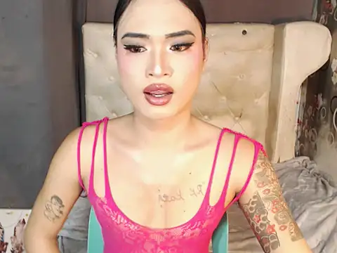 TSsexy LOVERxxxx online show from October 26, 2025, 1:28 am