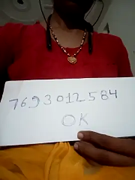 Mona7070 online show from October 17, 2025, 3:36 pm