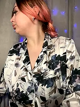 KellyMoors online show from November 23, 2025, 2:49 pm