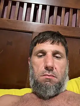 Snapshot of beastmaster504 chatting on November 3, 2025, 2:39 am beastmaster504 online show from November 3, 2025, 2:39 am