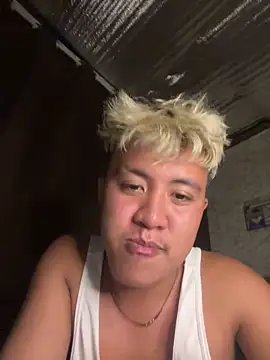 Snapshot of ur_fucking_rolly chatting on March 25, 2026, 8:41 pm ur fucking rolly online show from March 25, 2026, 8:41 pm