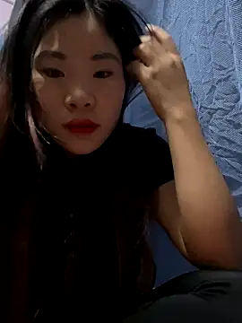 Snapshot of Noen_22 chatting on October 4, 2025, 7:10 am Noen 22 online show from October 4, 2025, 7:10 am