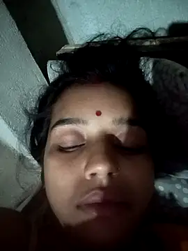 Snapshot of Cuty_kanchna chatting on October 26, 2025, 12:11 am Cuty kanchna online show from October 26, 2025, 12:11 am