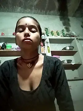 Snapshot of Cuty_kanchna chatting on October 24, 2025, 11:59 pm Cuty kanchna online show from October 24, 2025, 11:59 pm