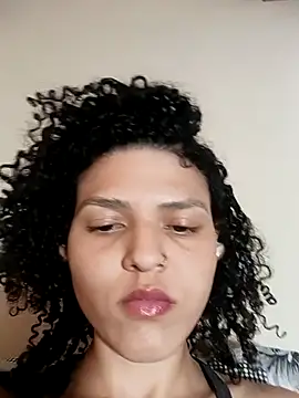 Snapshot of Larissinhamm chatting on October 5, 2025, 5:47 pm Larissinhamm online show from October 5, 2025, 5:47 pm