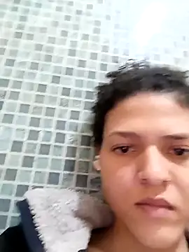 Snapshot of Larissinhamm chatting on October 23, 2025, 2:32 am Larissinhamm online show from October 23, 2025, 2:32 am