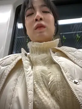 Snapshot of yourkeer chatting on December 4, 2025, 9:19 am yourkeer online show from December 4, 2025, 9:19 am