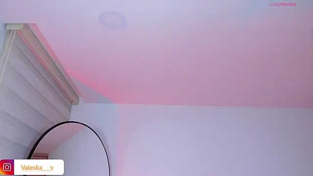 Snapshot of valeska__V chatting on May 31, 2026, 6:52 am valeska V online show from May 31, 2026, 6:52 am