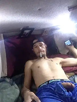 LetMeLiqU online show from October 26, 2025, 7:42 am