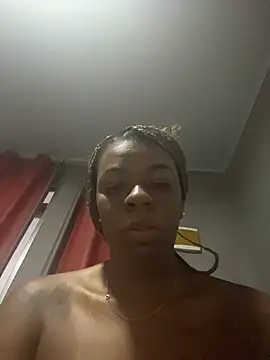 Priihmedeiros online show from July 29, 2026, 9:08 am