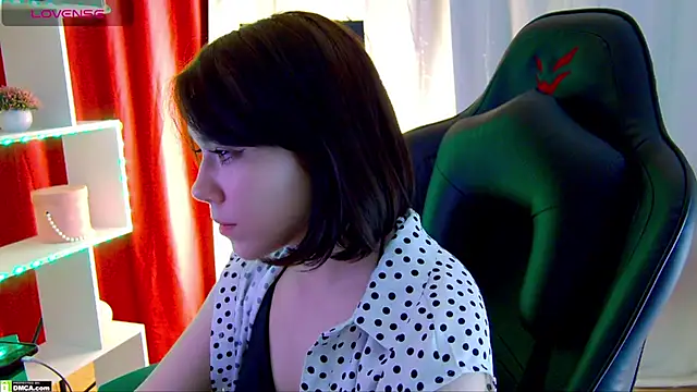 Snapshot of Kelly_foox chatting on November 17, 2025, 9:46 am Kelly foox online show from November 17, 2025, 9:46 am