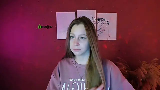 Snapshot of esme_moore_ chatting on October 14, 2025, 8:37 am esme moore  online show from October 14, 2025, 8:37 am