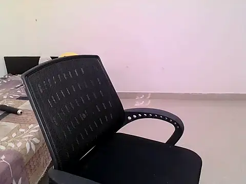 Snapshot of shivani_sharma__ chatting on October 16, 2025, 5:38 am shivani sharma online show from October 16, 2025, 5:38 am
