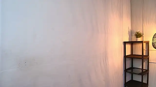 Nikki Vesper online show from November 5, 2025, 12:08 pm