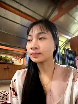 banlinh004 online show from November 1, 2025, 3:35 am