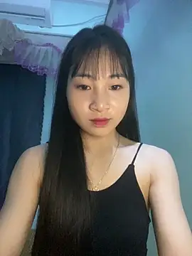 banlinh004 online show from May 3, 2026, 2:27 am