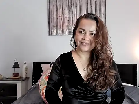 samantha-beckham online show from December 5, 2025, 4:38 pm