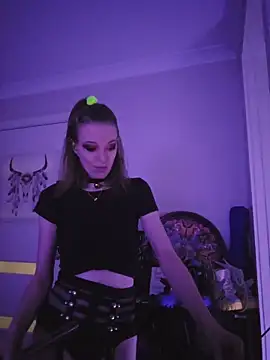 Snapshot of lonely_Cosplay_chick chatting on November 28, 2025, 1:55 pm lonely Cosplay chick online show from November 28, 2025, 1:55 pm